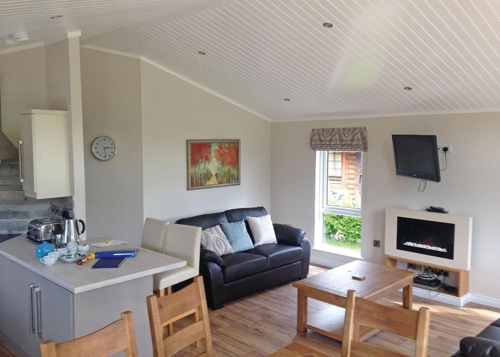 Langmere Lakes Lodges Hainford Extérieur photo